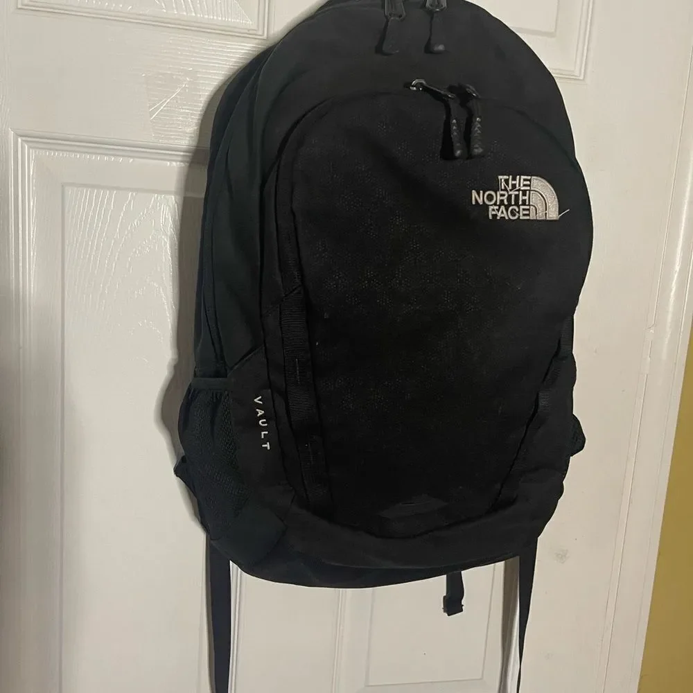 The North Face Unisex Black Vault Backpack